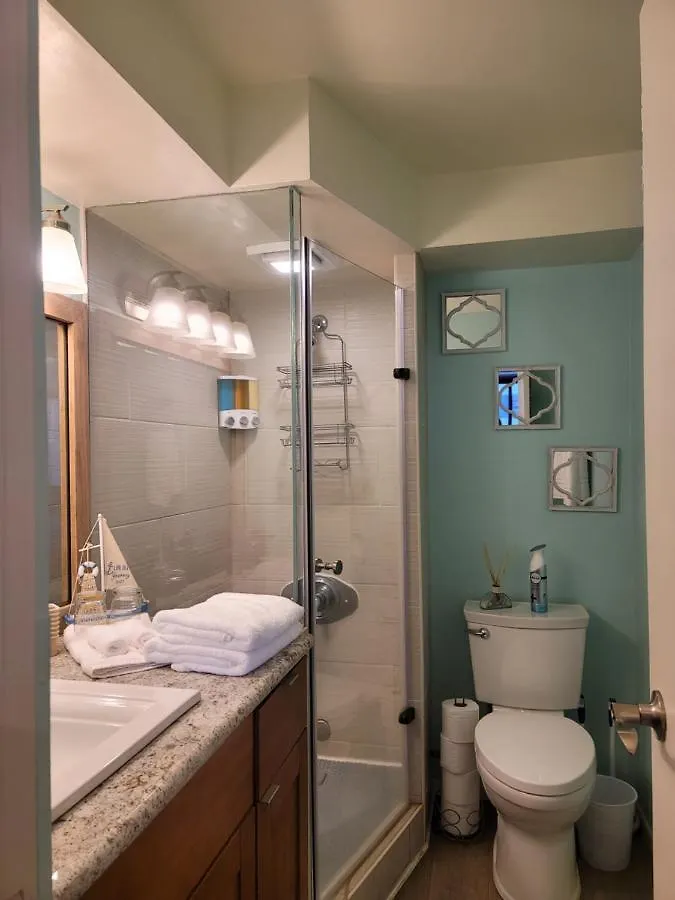 Spacious Studio W/ Parking, Beach/Mall/Park Honolulu United States