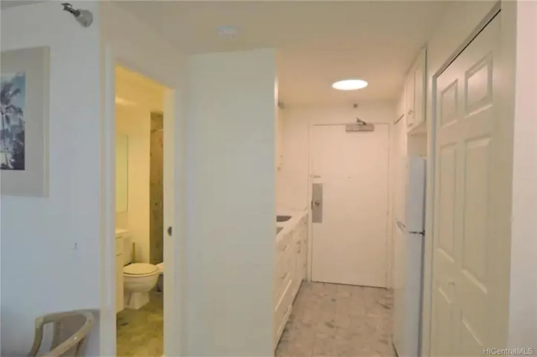 Spacious Studio W/ Parking, Beach/Mall/Park Honolulu 0*,