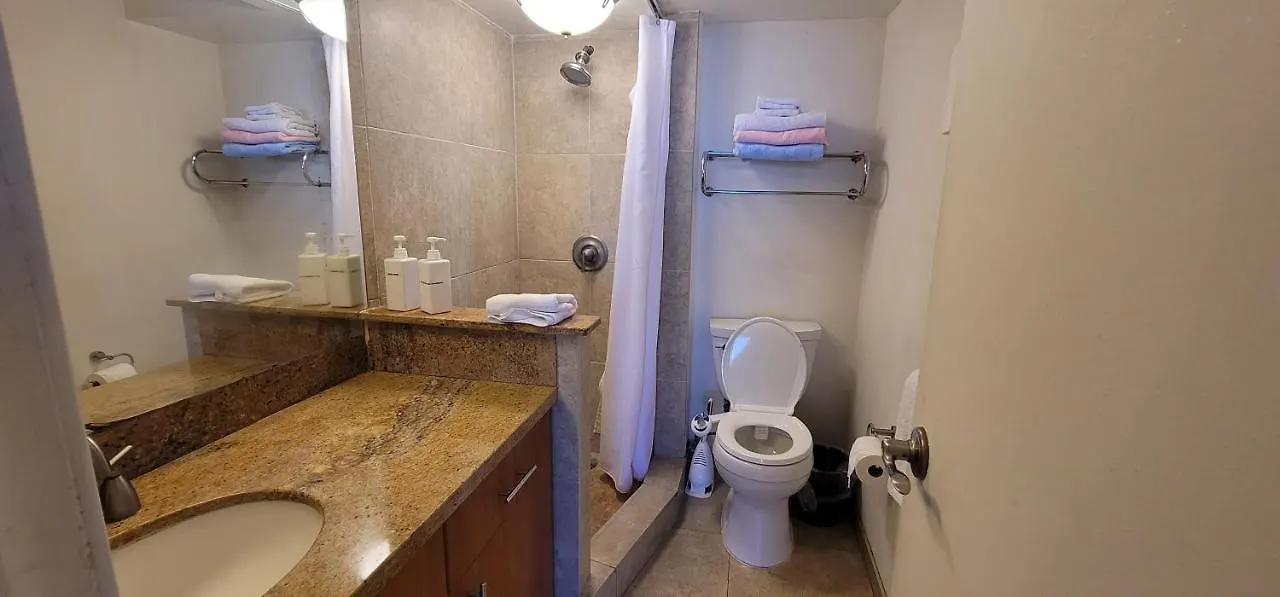 Spacious Studio W/ Parking, Beach/Mall/Park Honolulu Apartment