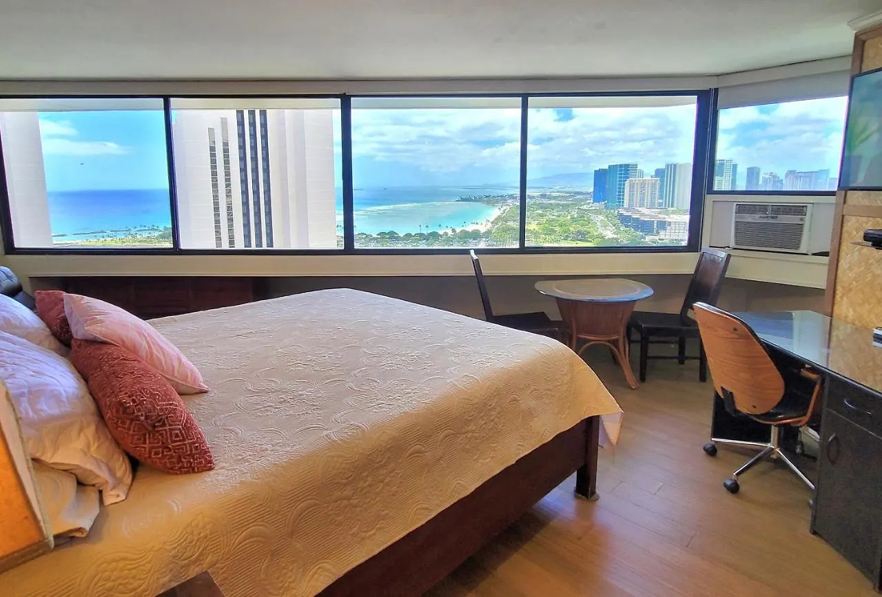 Spacious Studio W/ Parking, Beach/Mall/Park Honolulu 0*,