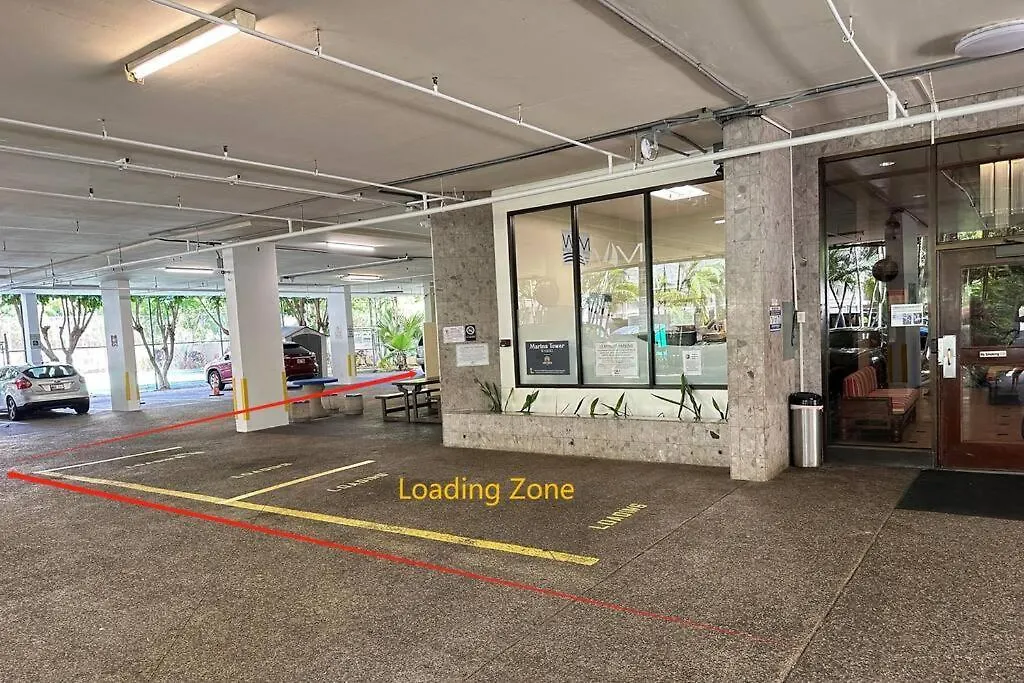 Spacious Studio W/ Parking, Beach/Mall/Park Honolulu Apartment